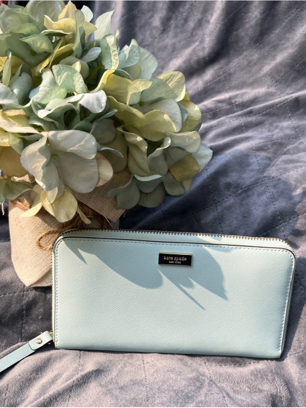 NWOT Kate Spade Laurel Way Neda Wallet in Cloudcover (Light Blue/Gray)